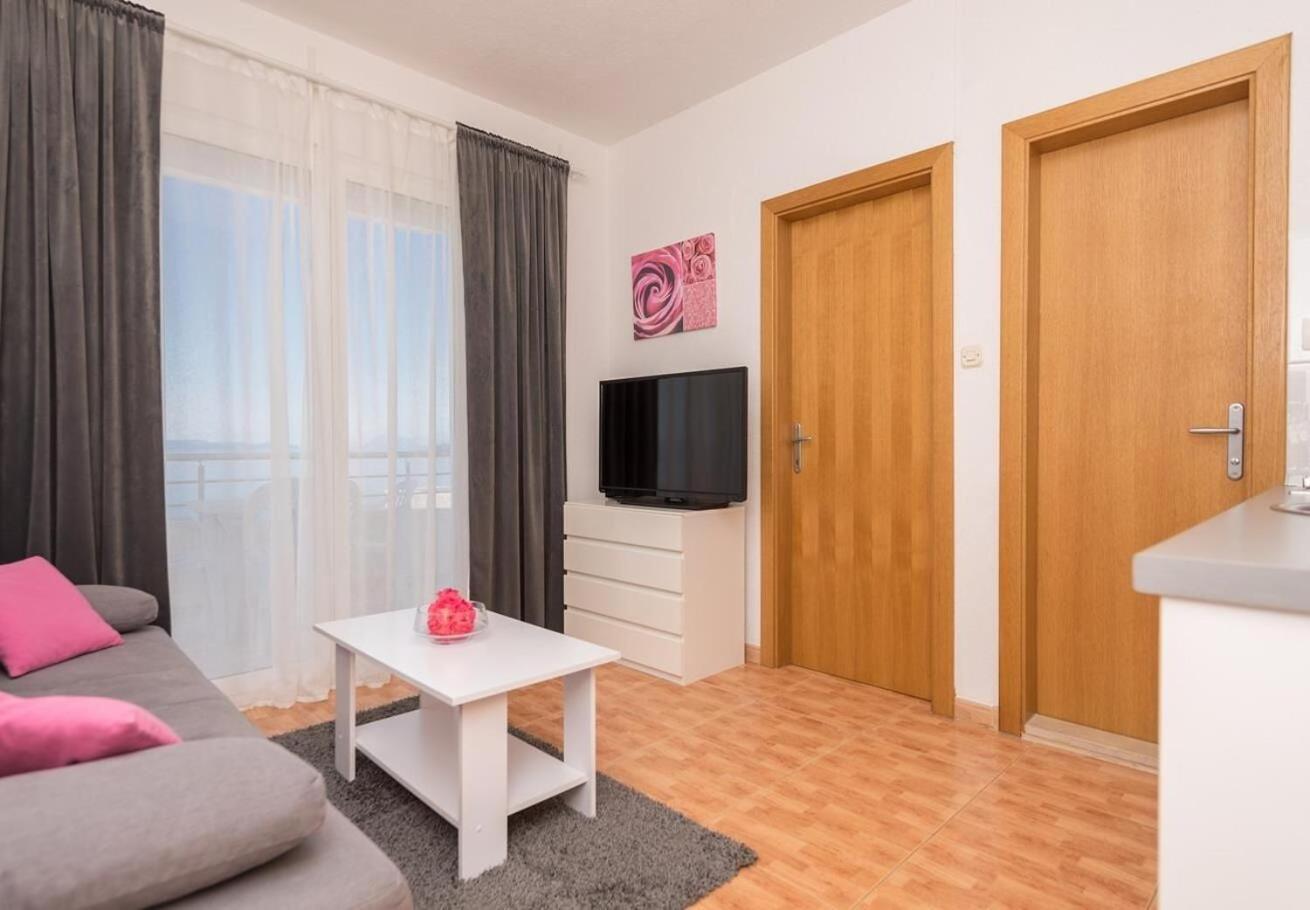 Apartments Ivi - 100 M From Pebble Beach Драшніце Екстер'єр фото