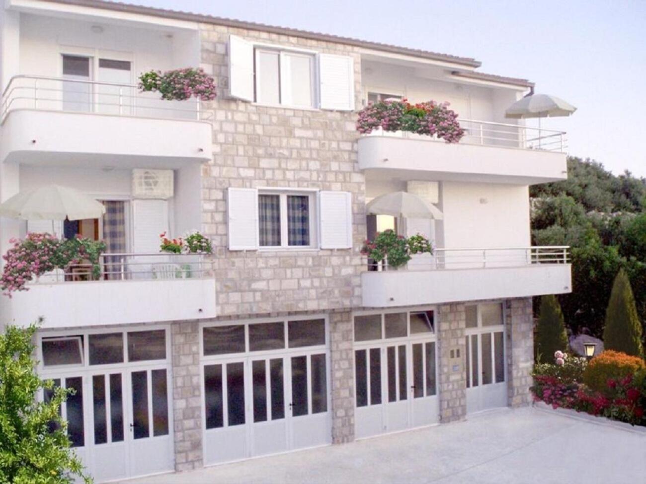 Apartments Ivi - 100 M From Pebble Beach Драшніце Екстер'єр фото